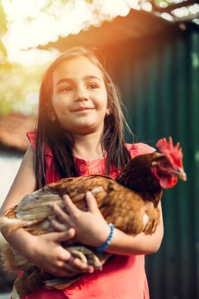 Young_Girl_With_Chicken